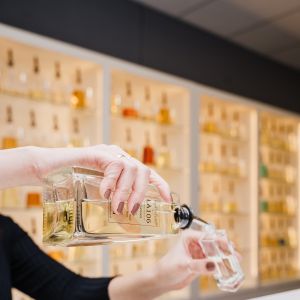 Uw favoriete geurtje wordt gevuld in een 30, 50 of 100 ml flesje